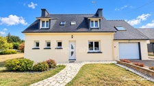 À Trégunc, une maison familiale aux beaux volumes, à deux pas du littoral !