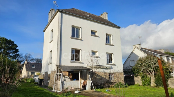 Maison familiale à vendre à Trégunc 103 m² Sous-sol complet Grand terrain Proche plages et commodités