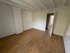 En EXCLUSIVITE Appartement de 75 m² en triplex 3 pièces à SAINT JEAN PIED DE PORT (64)
