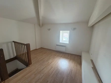 En EXCLUSIVITE Appartement de 75 m² en triplex 3 pièces à SAINT JEAN PIED DE PORT (64)