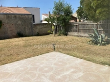 Maison avec jardin et garage, 4 pièces  