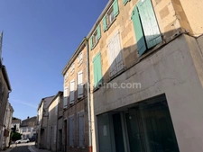 Immeuble à vendre MARANS (17230) MMEUBLE DE RAPPORT CLÉ EN MAIN EN PLEIN CENTRE Investisseurs ou professionnels, saisissez cette opportunité rare sur le secteur !