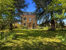 PROPRIETE -  MAISON BOURGEOISE D'EXCEPTION 10 PIECES - 220 m2 - TERRAIN 2500 m2