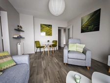 CHOLET – Appartement lumineux 2 chambres avec vue panoramique, balcon, cave et parking sécurisé