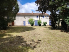 Maison à vendre 9 pièces IRAIS (79)