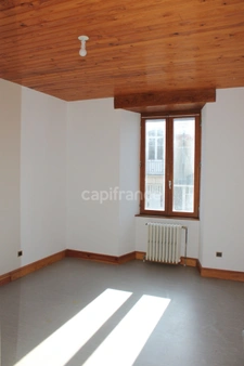 Dpt Deux Sèvres (79), à vendre AIRVAULT maison P7 de 154 m² - Terrain de 565,00 m² 