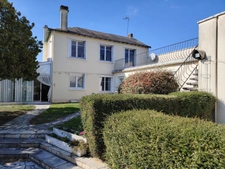 Maison à vendre 8 pièces ASSAIS LES JUMEAUX (79)