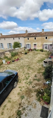Maison à vendre 2 pièces SAINT JOUIN DE MARNES (79)