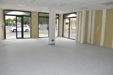 Dpt Deux Sèvres (79), à vendre AIRVAULT Local commercial 
