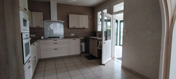 Maison à vendre 6 pièces AIRVAULT (79)