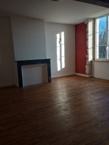 local commercial avec appartement à vendre AIRVAULT (79)