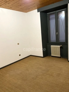 Dpt Deux Sèvres (79), à vendre AIRVAULT maison P7 de 154 m² - Terrain de 565,00 m² 