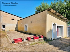À vendre – Ensemble immobilier avec hangar et maison d’habitation à proximité de la zone O’Green