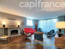 Propriété à vendre 17 pièces en plein centre de DOL DE BRETAGNE (35) - proche de Saint Malo