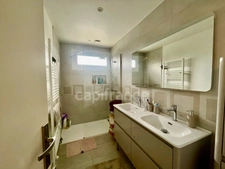MAISON INDEPENDANDE -  JARDIN 800 m²
