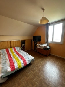 Maison à vendre 6 pièces  (60)