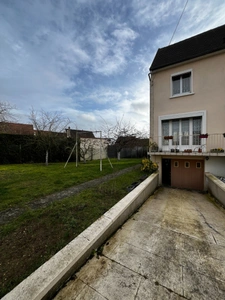 Maison à vendre 6 pièces  (60)