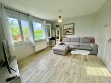 MAISON INDEPENDANDE -  JARDIN 800 m²