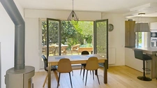 Belle maison familiale 4 ch avec jardin paysager, piscine et grands espaces annexes  (73)