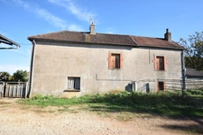 Propriete agricole avec deux maisons, bâtiments et 2,9 hectares de terrain CREOT (71)