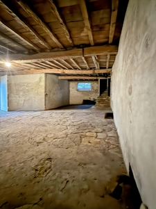 Stone property of 252 m2, with outbuildings, in COUCHES with 1186 m2 of land.