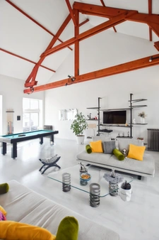 House + two rental apartments with 2455 m2 of land 