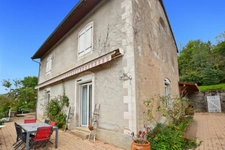 Ensemble de maisons avec 3000 m2 de terrain à Sernin du Plain 