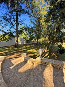 House of 157 m2, swimming pool and land of 3715 m2 in COUCHES (71)