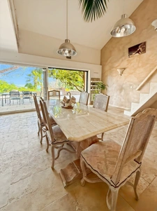 House of 157 m2, swimming pool and land of 3715 m2 in COUCHES (71)