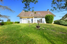 Maison sur sous-sol de 149 m2 avec 1840 m2 de terrain  à FARGES LES CHALON (71)