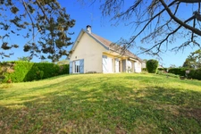 Maison sur sous-sol de 149 m2 avec 1840 m2 de terrain  à FARGES LES CHALON (71)