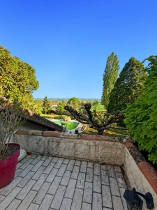 House of 157 m2, swimming pool and land of 3715 m2 in COUCHES (71)