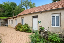 Ensemble de maisons avec 3000 m2 de terrain à Sernin du Plain 