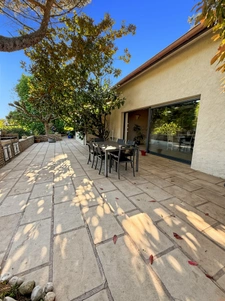 House of 157 m2, swimming pool and land of 3715 m2 in COUCHES (71)