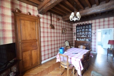 Stone property of 252 m2, with outbuildings, in COUCHES with 1186 m2 of land.