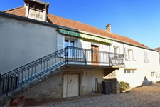 Propriete agricole avec deux maisons, bâtiments et 2,9 hectares de terrain CREOT (71)