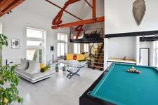 House + two rental apartments with 2455 m2 of land 