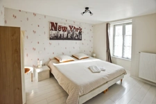 Renovated property of 324 m2 with land in COUCHES (71)