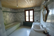 Stone house of 120 m2 with 5112 m2 of land in SAINT EMILAND (71)