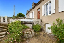 Propriété de 140 m2 à Auxy, avec 1466 m2 de terrain clos.