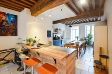 Old house of 201 m2 with land, in COUCHES (71)