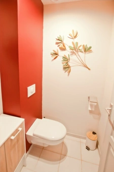 Renovated property of 324 m2 with land in COUCHES (71)