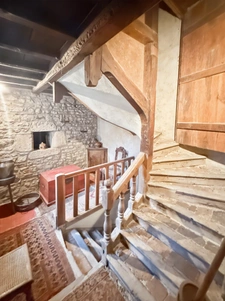 Stone property of 252 m2, with outbuildings, in COUCHES with 1186 m2 of land.