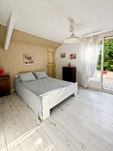 House of 157 m2, swimming pool and land of 3715 m2 in COUCHES (71)