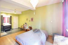 Old house of 201 m2 with land, in COUCHES (71)