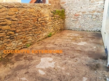 House for sale in AUTUN with studio and PMR bedroom, courtyard, garage