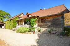 Stone house of 120 m2 with 5112 m2 of land in SAINT EMILAND (71)