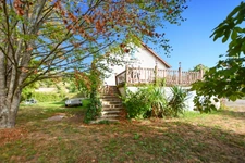 Maison de 177 m2 avec terrain de 2408 m2, avec licence IV, à LA CHAPELLE SOUS UCHON (71)
