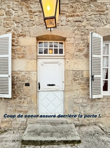 Stone property of 252 m2, with outbuildings, in COUCHES with 1186 m2 of land.