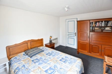 Maison de 177 m2 avec terrain de 2408 m2, avec licence IV, à LA CHAPELLE SOUS UCHON (71)